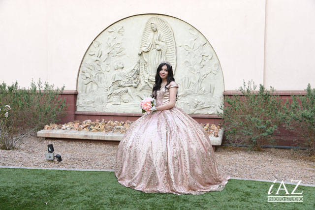Errores en Colores de Quinceañera: Cómo Evitarlos Guia de Colores de Quinceanera en tonos calidos y suaves en rosa clasico 3 Guía de Colores de Quinceañera en tonos cálidos y suaves en rosa clásico